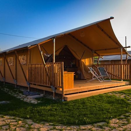 La Viola E Il Sole - Alloggi E Glamping - 페르모 외부 사진